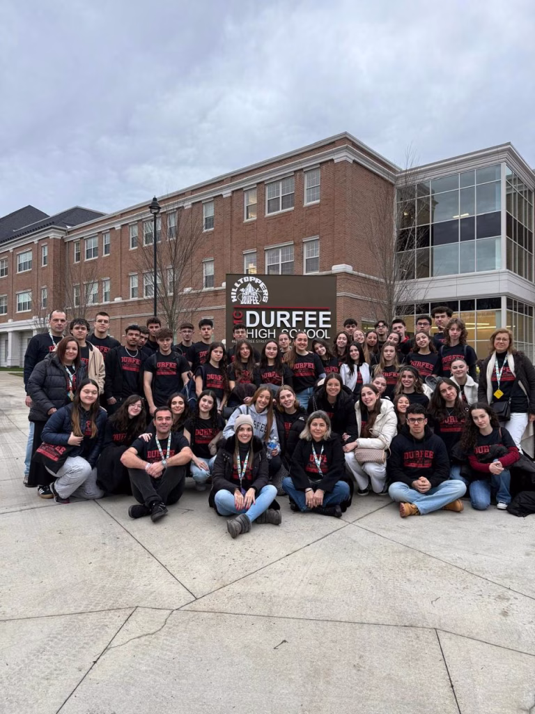 5809880584779057845_121